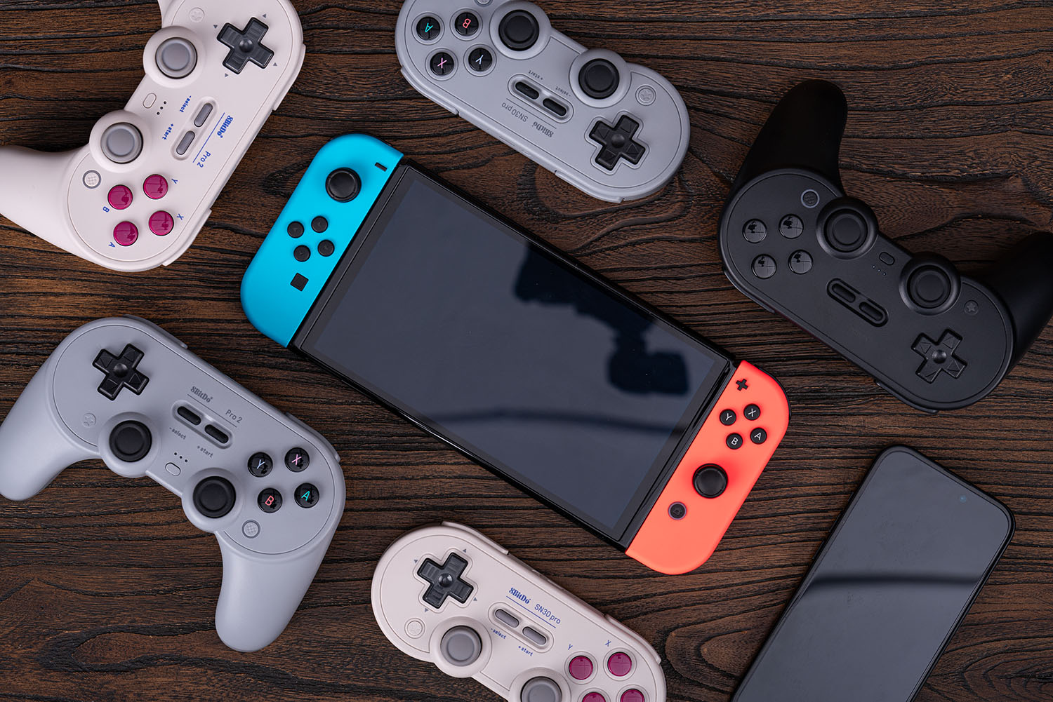 8Bitdo Pro 2 Bluetooth Gamepad - Turing Pi 2 评论和价格